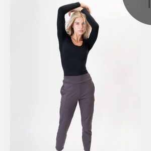NWT ParagonFitwear Weekday Pant 26" Concrete